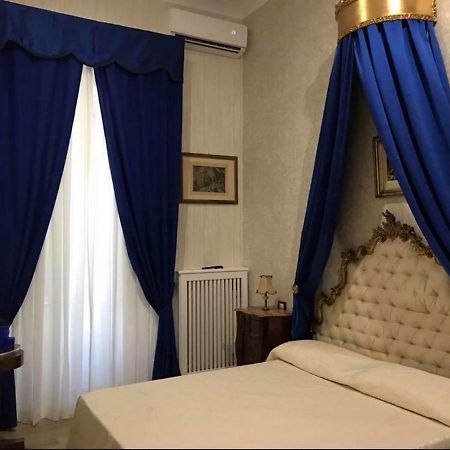 Royal Gismonda Bed & Breakfast Наполи Екстериор снимка