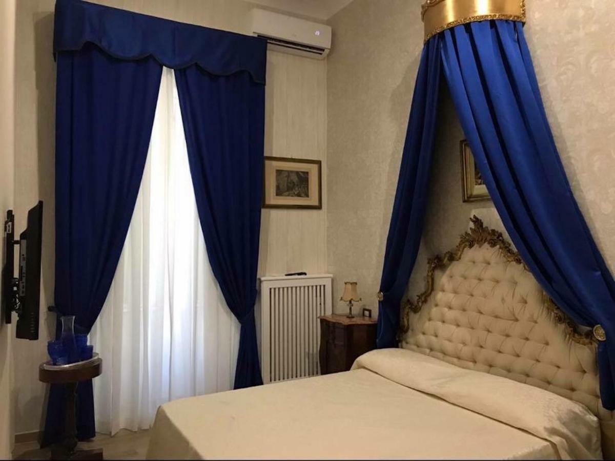 Royal Gismonda Bed & Breakfast Наполи Екстериор снимка