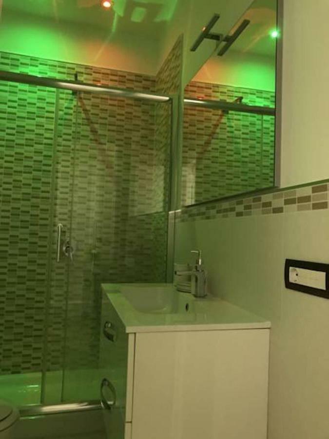 Royal Gismonda Bed & Breakfast Наполи Екстериор снимка
