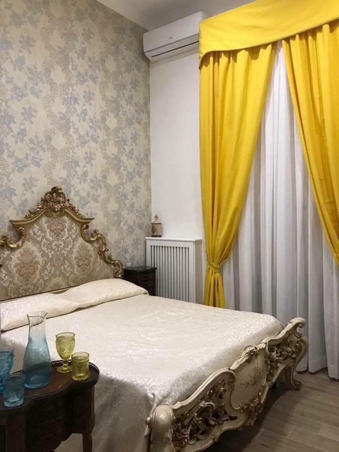 Royal Gismonda Bed & Breakfast Наполи Екстериор снимка