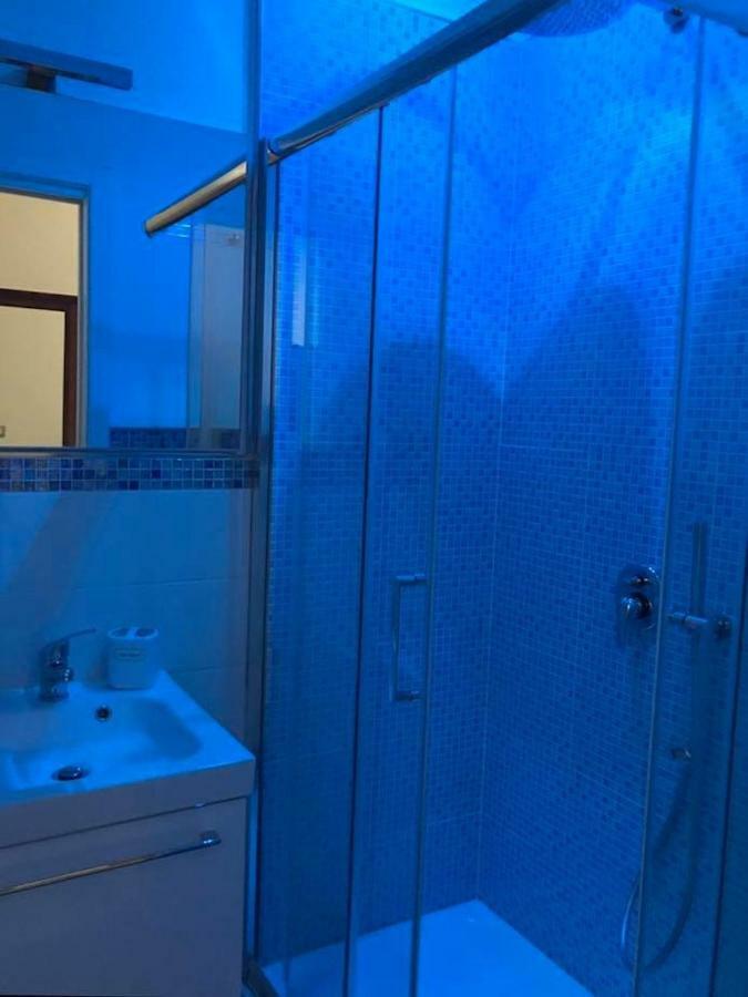 Royal Gismonda Bed & Breakfast Наполи Екстериор снимка
