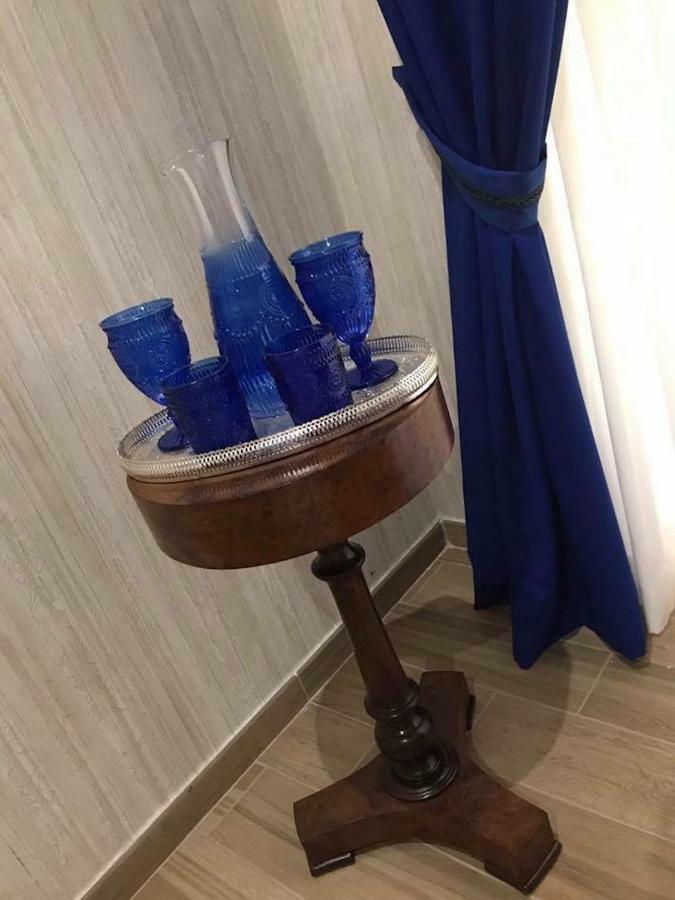 Royal Gismonda Bed & Breakfast Наполи Екстериор снимка